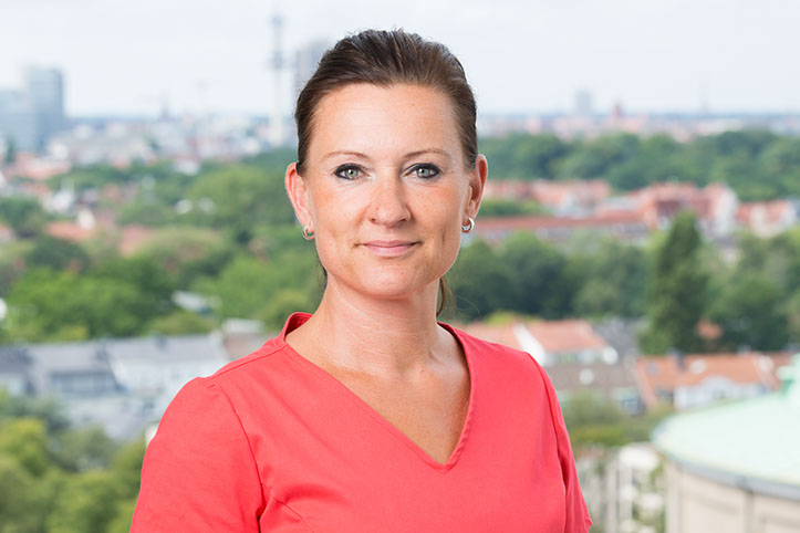 FRAU KERN